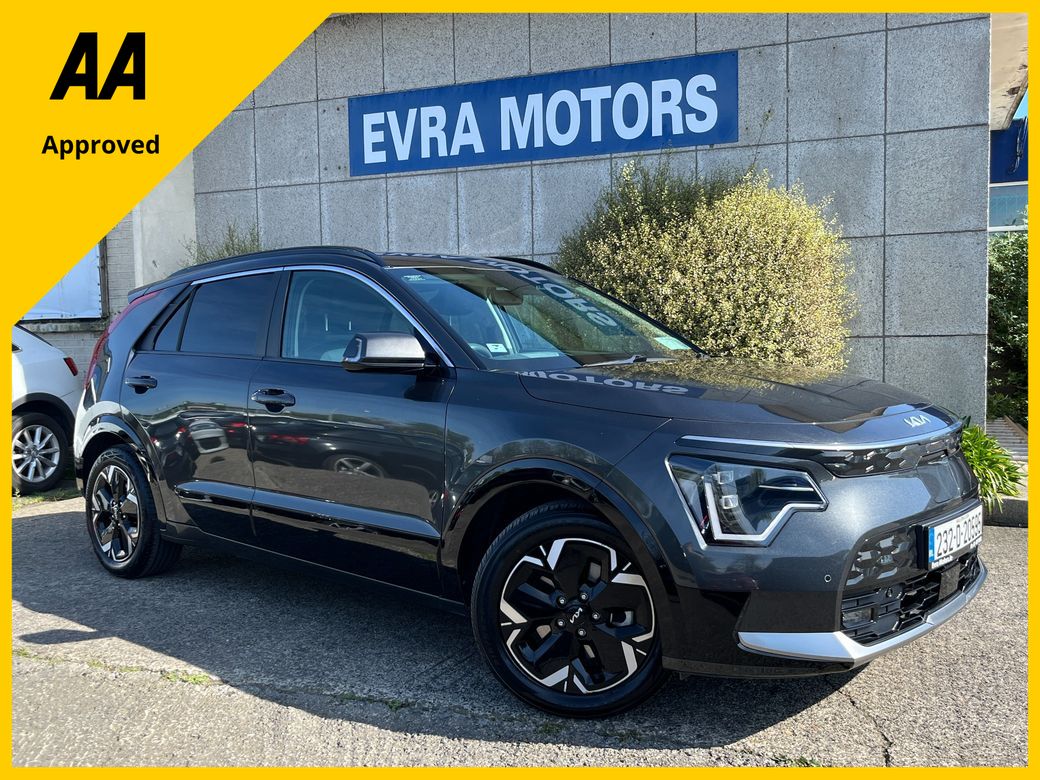 Image for 2023 Kia Niro EV K4 64KWH ELECTRIC //TOP SPEC//FULL LEATHER HEATED AND COOLED ELECTRIC SEATS//HEATED STEERING WHEEL//SAT NAV//REVERSE CAMERA//ADAPTIVE CRUISE CONTROL//HEAD UP DISPLAY//