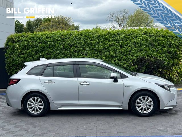 Image for 2020 Toyota Corolla TOURING 1.8 HYBRID // NEW 2 YEAR NCT // 15" ALLOYS // DUAL ZONE CLIMATE CONTROL