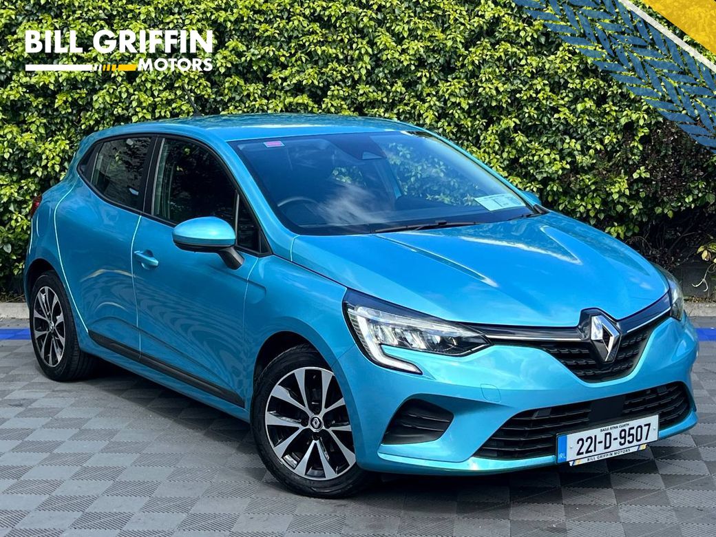 Image for 2022 Renault Clio ICONIC 1.0 TCE // APPLE CARPLAY/ANDROID AUTO // PARKING SENSORS // AIR CONDITIONING