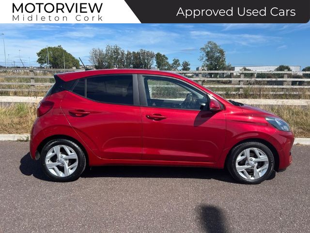 Image for 2022 Hyundai i10 *AUTOMATIC* delux model one previous owner showroom condition , Metallic Red 