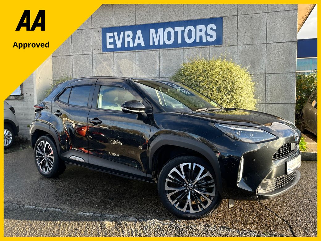 Image for 2022 Toyota Yaris Cross Z HYBRID AUTOMATIC 1.5 PETROL //LOW MILES//HEATED SEATS AND STEERING WHEEL//KEYLESS ENTRY//ADAPTIVE CRUISE CONTROL// 