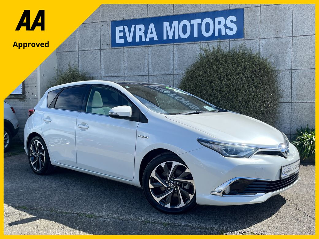 Image for 2016 Toyota Auris G HYBRID AUTOMATIC 1.8 PETROL //REVERSE CAMERA//FULL LEATHER HEATED SEATS//PANORAMIC GLASS ROOF//KEYLESS ENTRY//