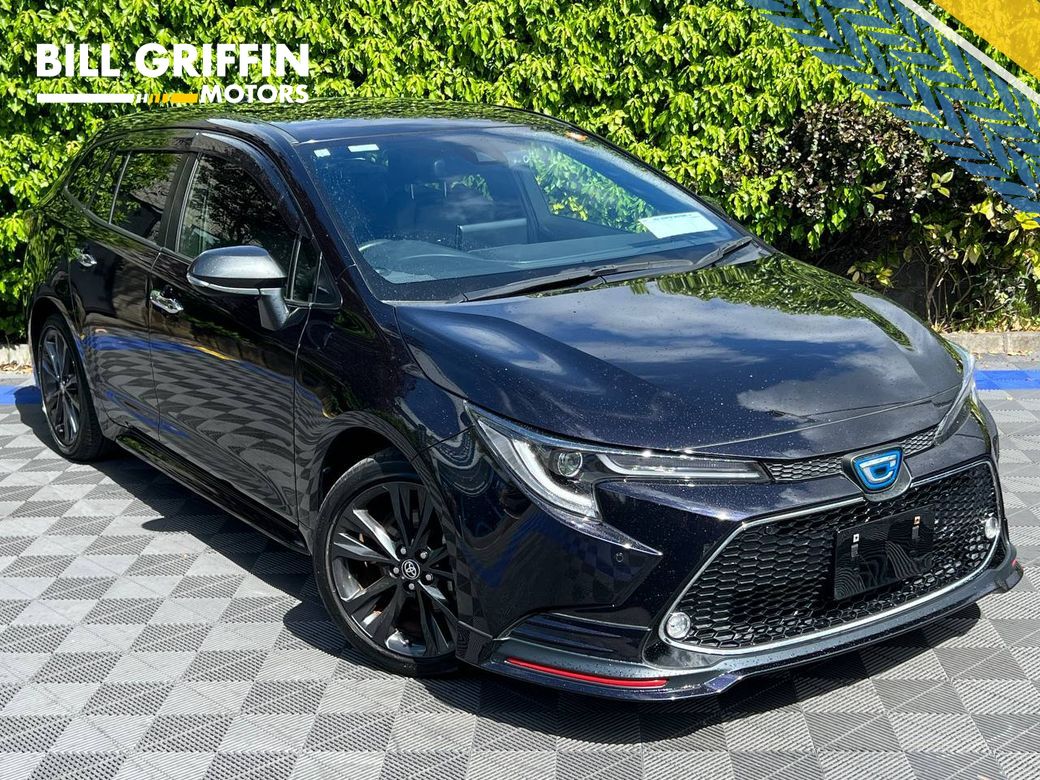 Image for 2021 Toyota Corolla WXB TOURING 1.8 HYBRID // ADAPTIVE CRUISE CONTROL // HEATED MULTIFUNCTIONAL STEERING WHEEL // REVERSE CAMERA