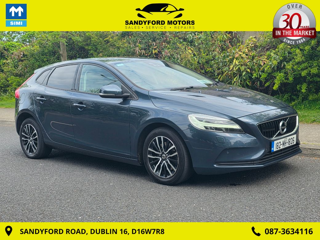 Image for 2018 Volvo V40 2.0 T2 Momentum NAV+ 122BHP 5DR