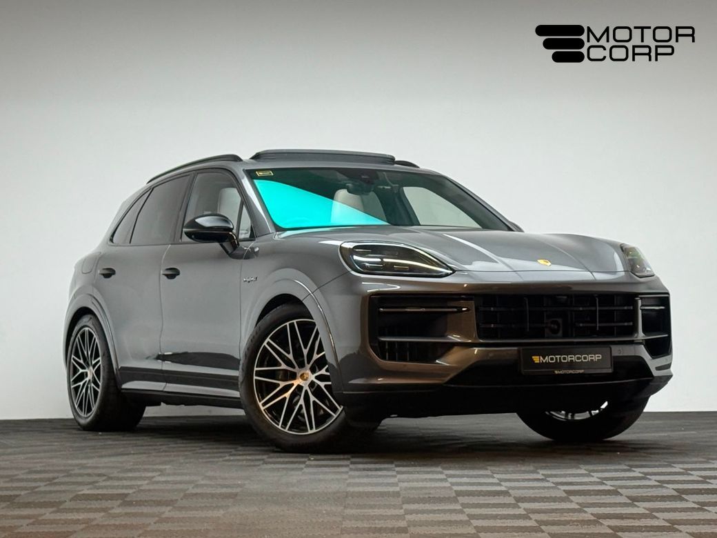 Image for 2024 Porsche Cayenne CAYENNE 3.0 V6 E-HYBRID