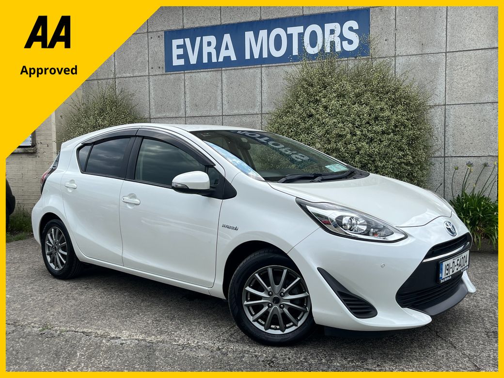 Image for 2019 Toyota Aqua AUTOMATIC HYBRID 1.5 PETROL //REVERSE CAMERA//HEATED SEATS//PARKING SENSORS//KEYLESS ENTRY//