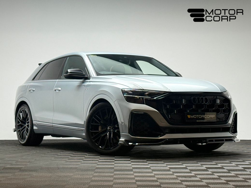 Image for 2025 Audi Q8 BLACK EDITION 55 TFSI E QUATTRO