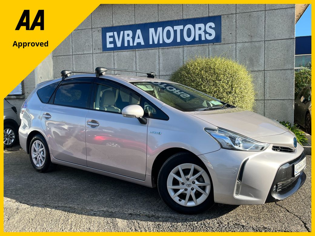 Image for 2018 Toyota Prius Alpha 7 SEATER AUTOMATIC HYBRID 1.8 PETROL //HALF LEATHER SEATS//KEYLESS ENTRY//ADAPTIVE CRUISE CONTROL//ELECTRIC DRIVERS SEAT// 
