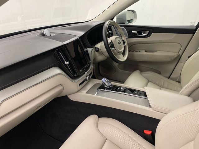 Image for 2024 Volvo XC60 2 YEARS SELKT WARRANTY ULTRA T6 PHEV