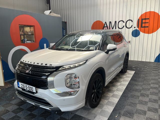 Image for 2023 Mitsubishi Outlander 2023 MITSUBISHI OUTLANDER PHEV P 2.4 AUTOMATIC / CRUISE CONTROL / PARKING CAMERA / ELECTRIC MEMORY & HEATED SEATS / HEATED STEERING WHEEL / PADDLE SHIFTERS / 7 SEATS OPTION AND MORE