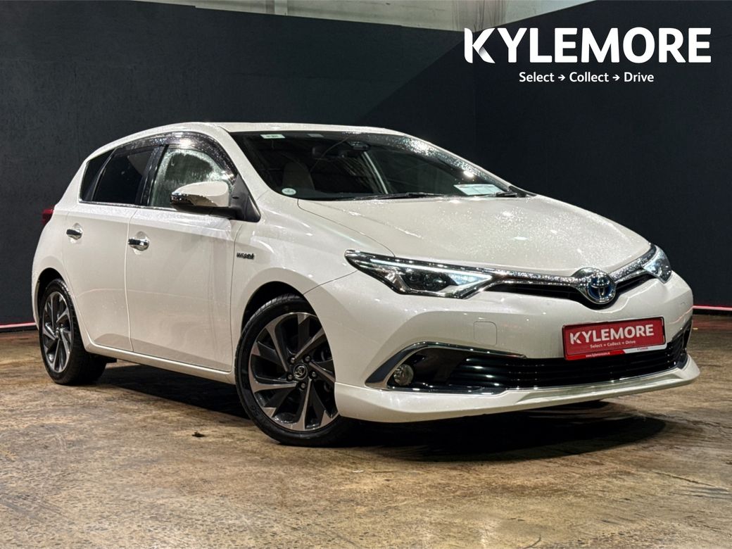 Image for 2017 Toyota Auris HYBRID 1.8L AUTOMATIC - DIAMOND CUT ALLOYS - REVERSE CAMERA - WHITE LEATHER HEATED SEATS