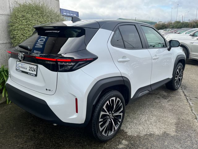 Image for 2024 Toyota Yaris Cross Z HYBRID AUTOMATIC HYBRID 1.5 PETROL //HIGH SPEC//360 PARKING CAMERAS//KEYLESS ENTRY//HEATED SEATS AND STEERING WHEEL// 