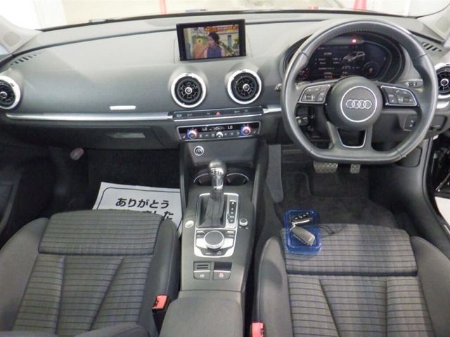 Image for 2019 Audi A3 SPORTS 1.4TFSI - FACTORY ALLOYS - PADDLE SHIFT - FLAT BOTTOM STEERING WHEEL - REVERSE CAMERA