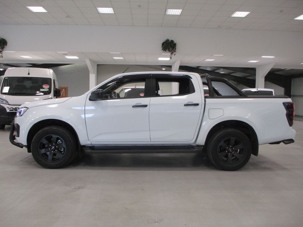 Image for 2026 Isuzu D-MAX 1.9 LSE AUTO 4X4-LEATHER-MOUNTAIN TOP-REAR ROLL BARS-FRONT A-BAR-CAMERA-HEATED SEATS-CAR PLAY-SAT NAV