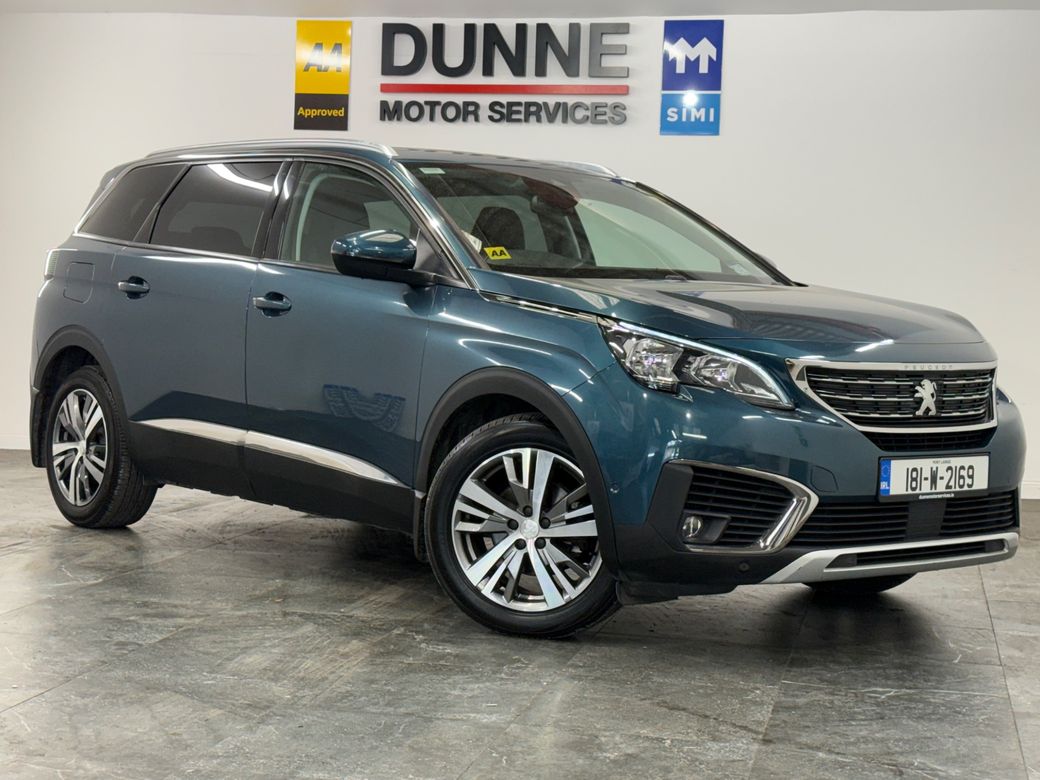 Image for 2018 Peugeot 5008 **APPLE CAR PLAY / ANDROID AUTO **DIGITAL DASH **AMBIANT INTERIOR LIGHTING **CRUISE CONTROL **LANE ASSIST **START STOP **ADAPTIVE HEADLIGHTS **HALF BLACK LEATHER HALF FABRIC SEATS **18" DIAMOND CUT W