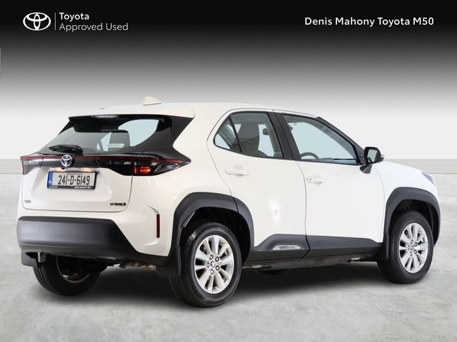 Image for 2024 Toyota Yaris Cross Luna Hybrid