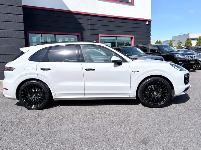 Image for 2023 Porsche Cayenne V6 PLATINUM EDITION