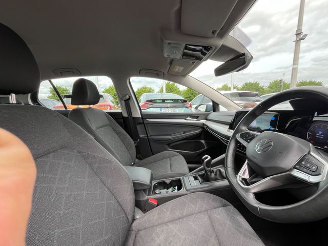 Image for 2023 Volkswagen Golf Life 1.0 TSI 110HP 5DR