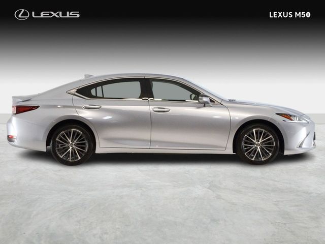 Image for 2023 Lexus ES 300h Dynamic