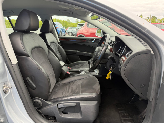 Image for 2013 Skoda Superb AMB GL 1.6tdi 105HP 4DR * HEATED SEATS / BLUETOOTH * 