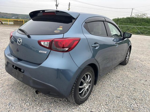 Image for 2015 Mazda Demio 13S