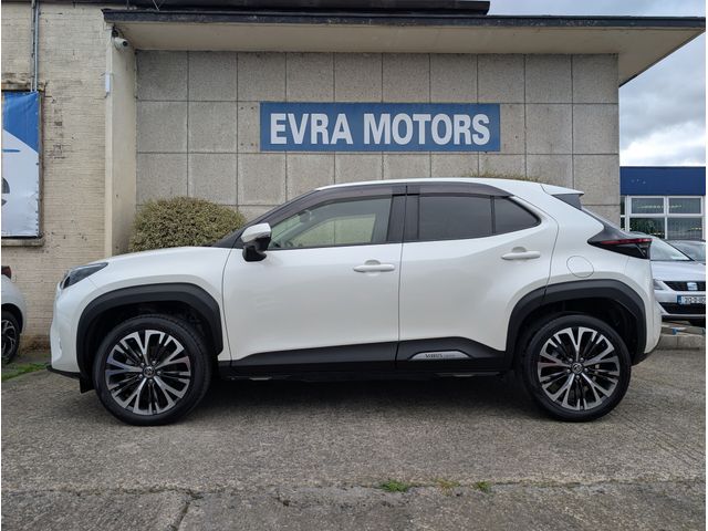 Image for 2022 Toyota Yaris Cross Z HYBRID AUTOMATIC 1.5 PETROL //LOW MILES//HIGH SPEC//HALF LEATHER HEATED SEATS//REVERSE CAMERA//KEYLESS ENTRY//ADAPTIVE CRUISE CONTROL//