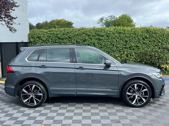 Image for 2024 Volkswagen Tiguan R-LINE 1.4 HYBRID // R-LINE HEATED SEATS // 360 PARKING SENSORS // APPLE CARPLAY/ANDROID AUTO