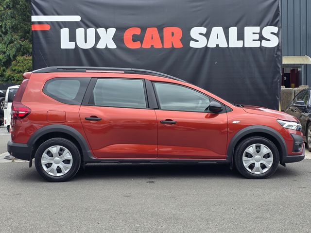 Image for 2024 Dacia Jogger 1.0 TCe Essential 110bhp // 7 SEATER // 6 SPEED TRANSMISSION