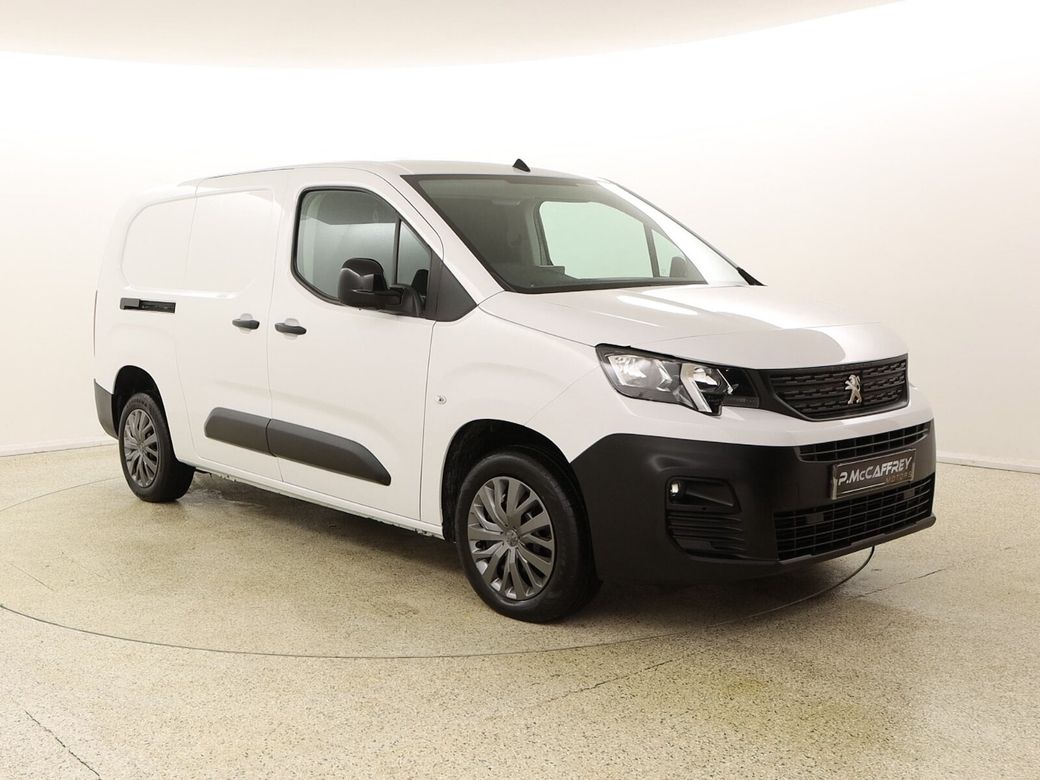 Image for 2022 Peugeot Partner 