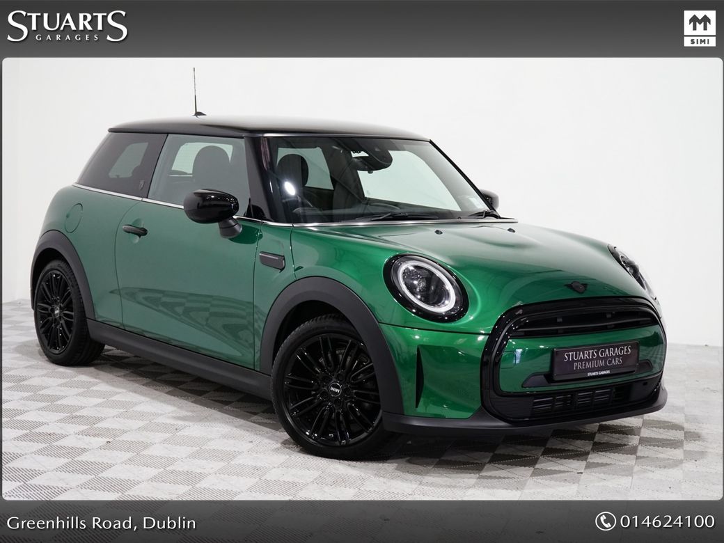 Image for 2023 Mini Cooper COOPER 2DR 1.5 PETROL AUTO*BRITISH RACING GREEN, FULL LEATHER, HEATED SEATS, KEYLESS ENTRY & START, REAR CAMERA, PDC, APPLE CARPLAY / ANDROID AUTO, BLACK ROOF & MIRROR CAPS*
