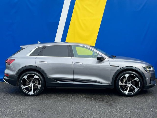 Image for 2021 Audi e-tron 50 QUATTRO // NEW 22" RSQ8 ALLOYS // AUDI DRIVE SELECT // LEATHER INTERIOR 