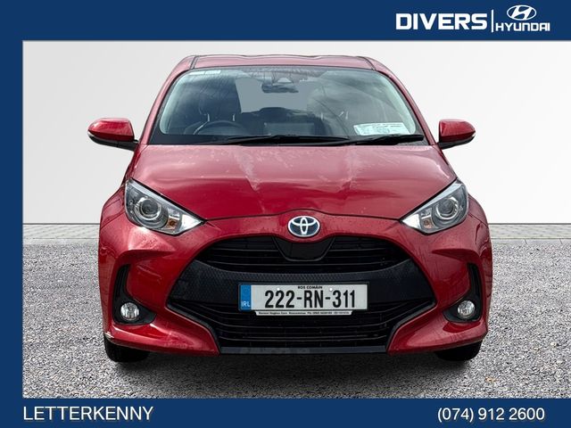 Image for 2022 Toyota Yaris Hybrid Luna