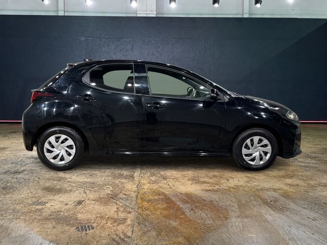 Image for 2023 Toyota Yaris 1.5 HYBRID AUTOMATIC - PUSH BUTTON START/STOP - CRUISE CONTROL - REAR CAMERA