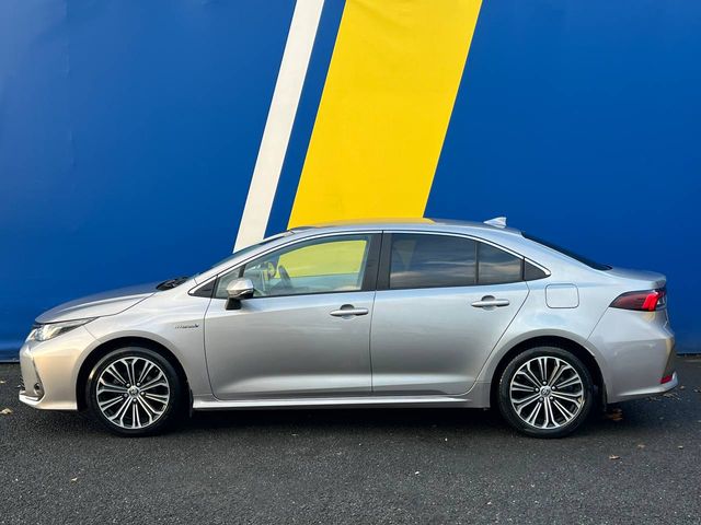 Image for 2021 Toyota Corolla LUNA SPORT 1.8 HYBRID // LEATHER HEATED SEATS // DIGITAL CLUSTER // DIAMOND CUT ALLOYS