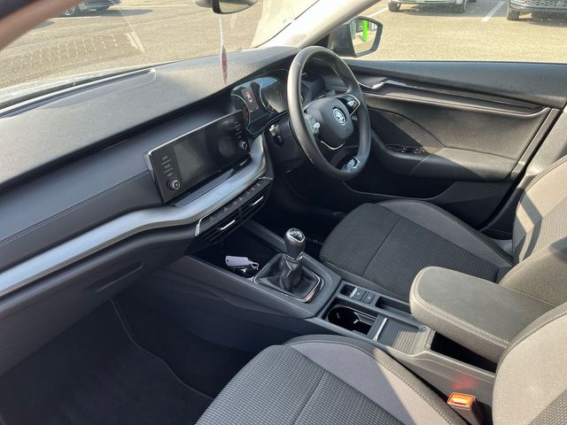 Image for 2023 Skoda Octavia AMBITION 2.0TDI 115HP MANUAL