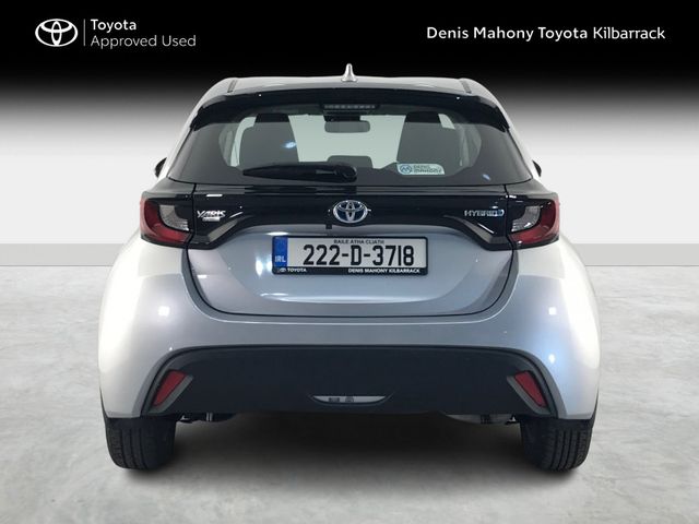 Image for 2022 Toyota Yaris HYBRID LUNA