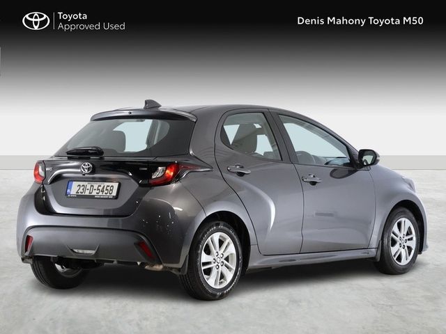 Image for 2023 Toyota Yaris Luna Manual