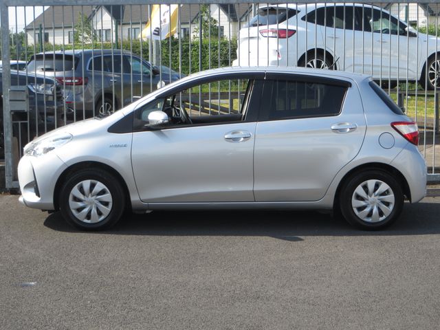 Image for 2019 Toyota Vitz 1.5 HYBRID PETROL