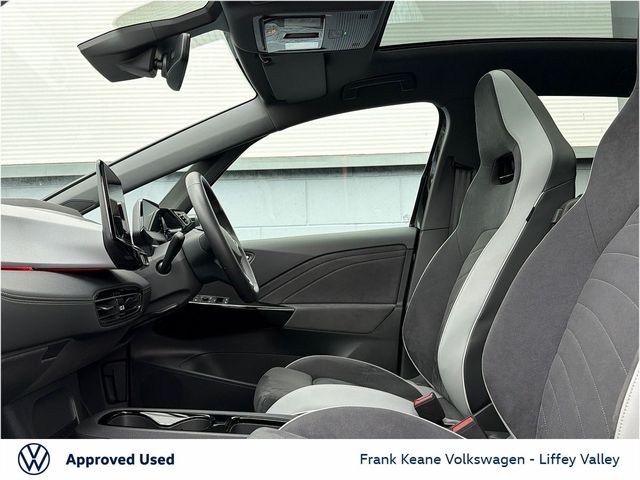 Image for 2025 Volkswagen ID.3 58KWH MAX PRO 204BHP *GRENADILA BLACK METALLIC* *IQ HEADLIGHTS* *REAR VIEW CAMERA* *PRIVACY GLASS* *CARPLAY & ANDROID AUTO* *BATTERY CERTIFIED* *PCP FINANCE AVAILABLE*