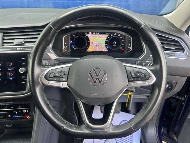 Image for 2022 Volkswagen Tiguan ALLSPACE LIFE 7-SEATER 2.0 TDI // APPLE CARPLAY/ANDROID AUTO // 18" ALLOYS // DUAL ZONE CLIMATE CONTROL