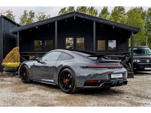 Image for 2025 Porsche 911 4 GTS
