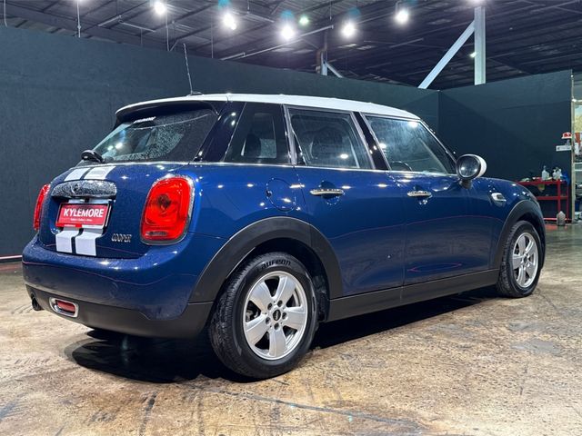 Image for 2017 Mini Cooper 1.5 AUTOMATIC - BLUE 2 TONE - FACTORY ALLOY WHEELS - REAR CAMERA