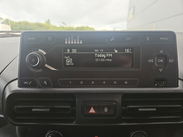 Image for 2022 Opel Combo 1.5L COMBO 100BHP