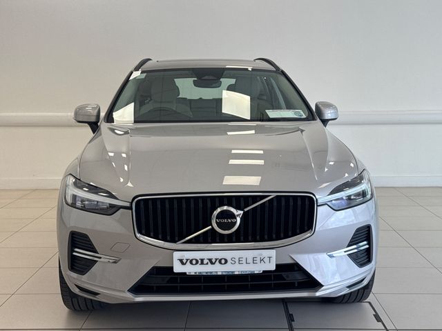 Image for 2022 Volvo XC60 B4 D MOM 5DR Auto