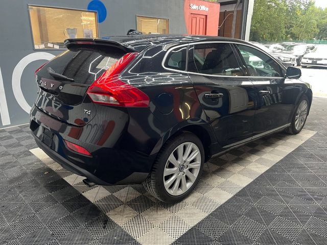 Image for 2015 Volvo V40 2015 VOLVO V40 T4 AUTOMATIC 1.6 / REVERSE CAMERA / ELECTRIC MEMORY & HEATED SEATS / PADDLE SHIFTERS AND MORE