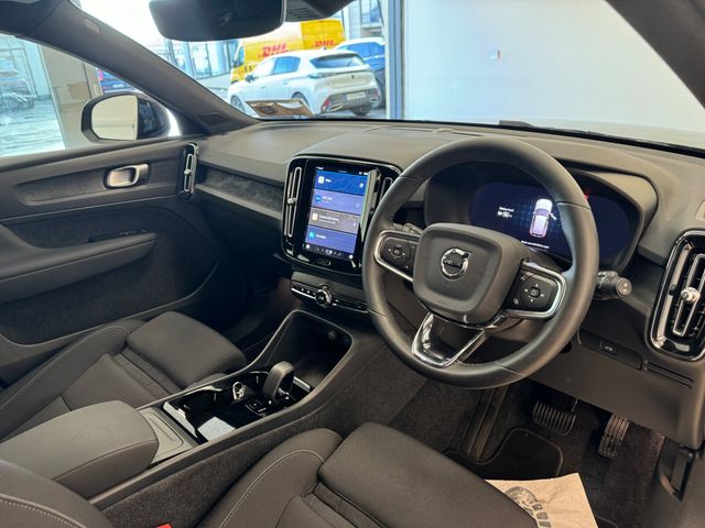 Image for 2024 Volvo XC40 BEV Extended Range 252hp RWD Plus