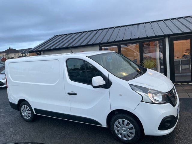 Image for 2019 Nissan NV300 