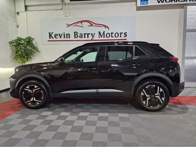 Image for 2024 Peugeot 2008 EV GT (50KWH BATTERY) AUTOMATIC **ONE OWNER / TOP SPEC / APPLE CARPLAY / CRUISE CONTROL / HALF LEATHER / KEYLESS ENTRY / REVERSE CAMERA / WIRELESS PHONE CHARGING / PEUGEOT WARRANTY 03|2027**