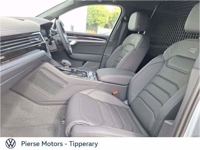 Image for 2025 Volkswagen Touareg COMM R-LINE 3.0 TDI4M 231BHP