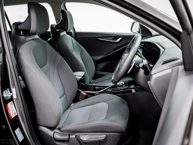 Image for 2025 Kia Niro 2 64.8kWh 200HP